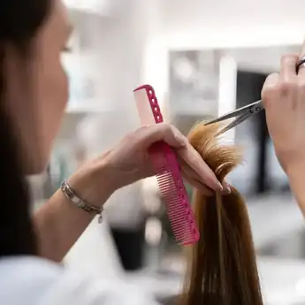 9 Model Rambut Layer Sebahu yang Cocok untuk Semua Bentuk Wajah