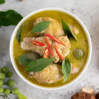 Resep Opor Ayam Kuning Sederhana yang Lezat, Santap Bareng Ketupat