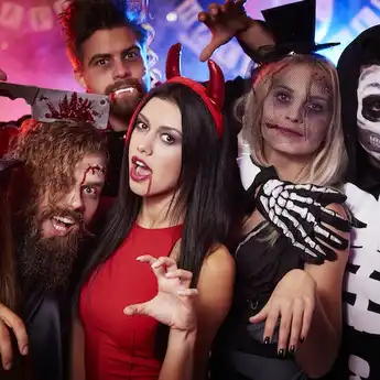 13 Ide Kostum Halloween Wanita untuk Acara Halloween, Unik, Lucu dan Seram!