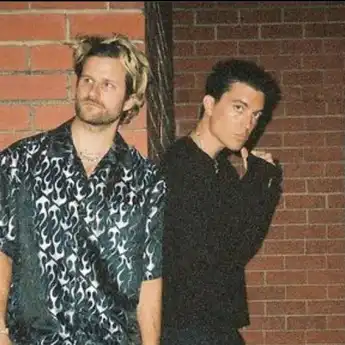 Makna Lagu Malibu Nights - LANY, Artinya Mendalam dan Bikin Nyesek!