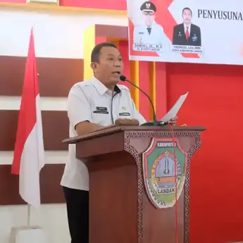 Gelar Bimtek Penyusunan APBDesa, Sekda Landak Harap Pemerintah Desa Lebih Mandiri Kelola Sumber Daya
