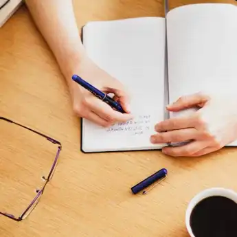 Contoh Kata Sifat dalam Bahasa Indonesia yang Sering Digunakan Sehari-hari