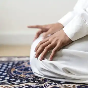 Bacaan Tahiyat Akhir Sampai Salam: Arab, Latin, dan Artinya, Paling Lengkap!