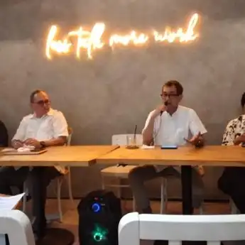 Pengamat Desak Evaluasi Kinerja Komisi Informasi Publik