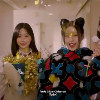 Lirik Lagu 'Funky Glitter Christmas' - NMIXX, dengan Terjemahan