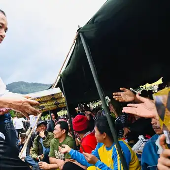 Penanganan Korban Hingga Operasikan Alat Berat untuk Pemulihan Pascagempa di Cianjur