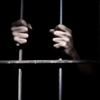 Perbedaan Sanksi Kebiasaan dan Adat Istiadat yang Ada di Masyarakat