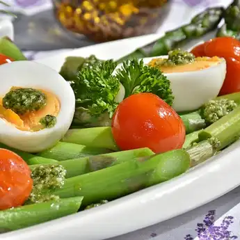 5 Makanan Penghancur Batu Ginjal, Bisa Keluar Sendiri Tanpa Operasi!