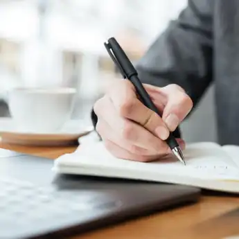 7 Contoh Essay Pendidikan beserta Struktur Penulisannya, Lengkap!