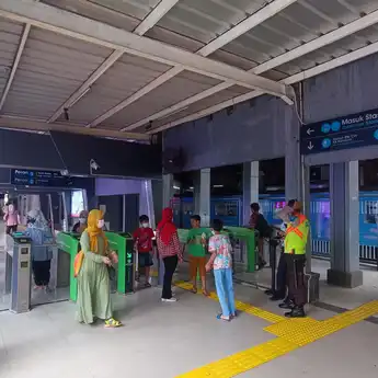 KAI Commuter Persiapkan Operasional dan Pelayanan Jelang Masa Angkutan Natal dan Tahun Baru 2022-2023
