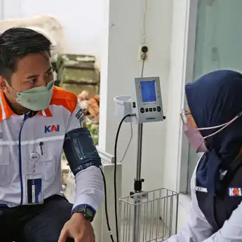 Awak Sarana Perkeretaapian (ASP) PT KAI Daop 1 Jakarta Jalani Tes Narkoba