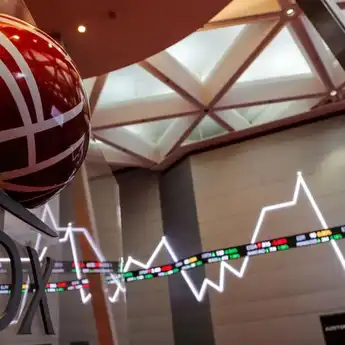Rupiah dan IHSG Melemah, Harga Emas Menguat di 3 Hari Setelah Tahun Baru