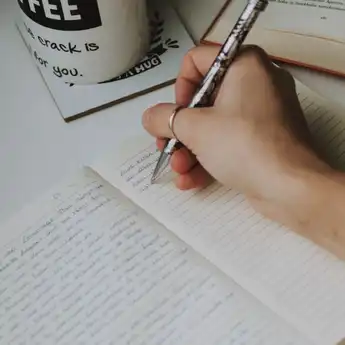 Penggunaan Tanda Baca yang Benar dalam Bahasa Indonesia, Beserta Contohnya