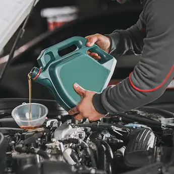 Jangan Asal Pilih! 10 Rekomendasi Oli Motor Matic Terbaik di Indonesia