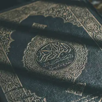 8 Nasihat Luqman Al-Hakim kepada Anaknya, Tercatat dalam Al-Qur'an