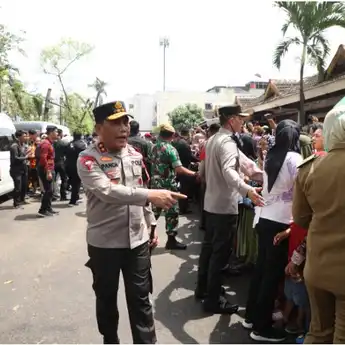 Kapolda Sumut Pimpin Pengamanan Presiden Kunjungi Pasar Halat Medan
