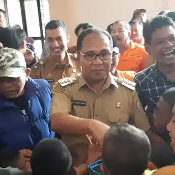 Makassar Banjir, Anak Sekolah Belajar Online Sampai 16 Februari 2023