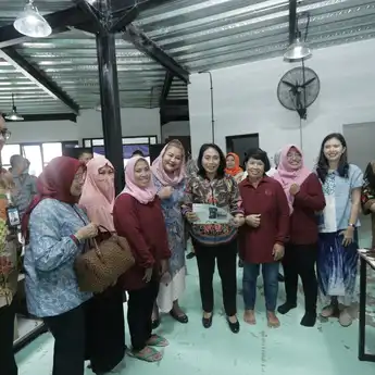 Menteri PPPA: Memberdayakan Perempuan Penyintas, Membuka Peluang Perempuan Mandiri Secara Finansial
