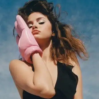 Lirik Lagu Ring - Selena Gomez, dengan Terjemahan