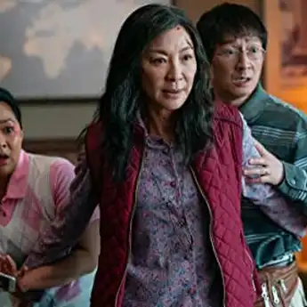 Review Film ‘Everything Everywhere All At Once’: Pemenang Oscar 2023!