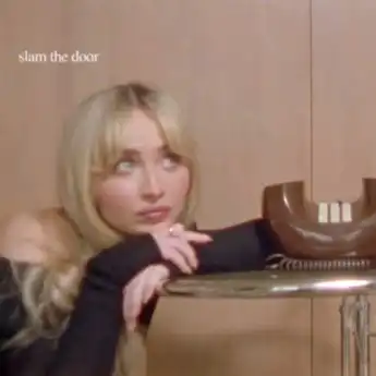 Lirik Lagu 'Feather' milik Sabrina Carpenter dan Terjemahan Indonesianya