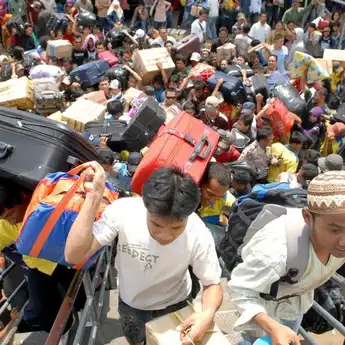 Memanfaatkan Jasa Pengiriman untuk Kurangi Barang Bawaan Saat Mudik