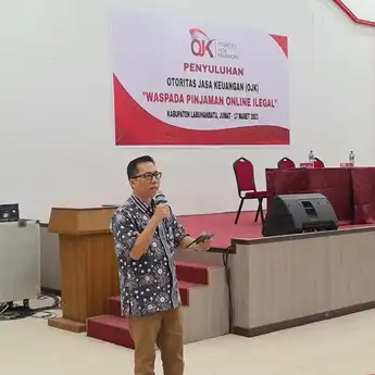 Roadshow OJK Edukasi Waspada Investasi dan Pinjaman Online Ilegal di Rantai Prapat