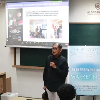 Hermawan Kartajaya Webinar Series Bongkar 3 Tahap Implementasi Strategi Pasca Pandemi demi Memenangkan Persaingan Bisnis
