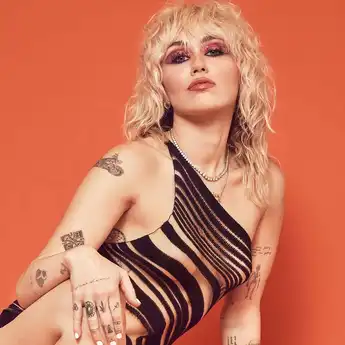 Lirik Lagu ‘Used To Be Young’ – Miley Cyrus, dengan Terjemahannya