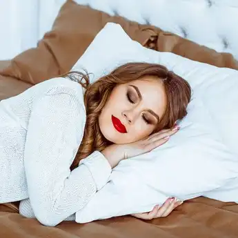 Perhatikan Dampak-Dampak Buruk Tidur Dengan Make UP