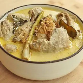 Resep Membuat Opor Ayam Susu yang Nikmat Untuk Lebaran Idul Fitri