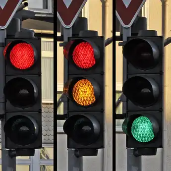 Penemu Lampu Lalu Lintas Lengkap dengan Sejarah dan Faktanya