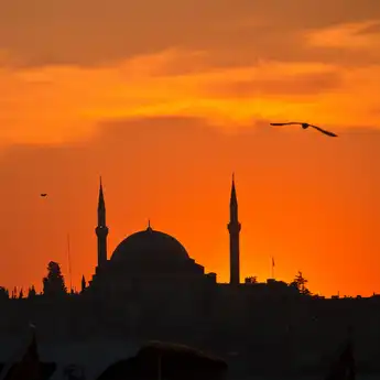 Cara Mendapatkan Lailatul Qadar Menurut Hadits Rasulullah SAW