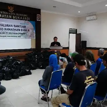 Ada 2000 Paket Sembako untuk Masyarakat Sekitar Kantor Bio Farma