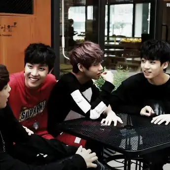 Lirik dan Terjemahan Lagu Beautiful - BTS, Lengkap dengan Hangul