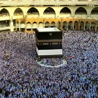 10 Ucapan Doa untuk Orang yang Berangkat Umroh, Penuh Harapan Baik
