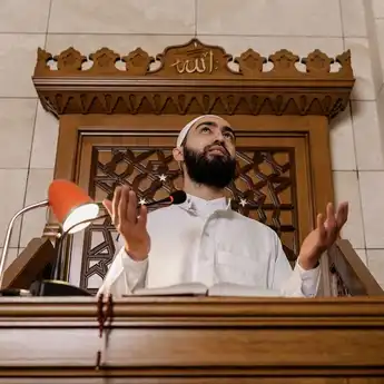 Teks Khutbah Gerhana Matahari Hibrida 2023 yang Singkat dan Penuh Makna