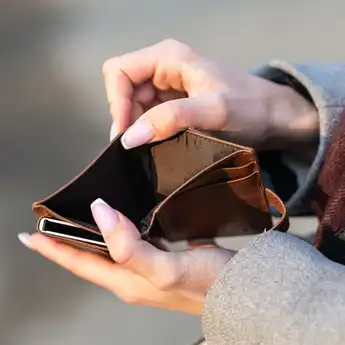 4 Tanggal Lahir Paling Jauh dari Malaikat Rezeki, Hidupnya Seret Setiap Hari!
