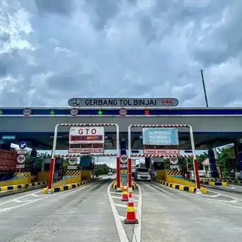 Hutama Karya Bersama Kementerian BUMN Sediakan Booth Pijat dan Obat Gratis di Rest Area JTTS