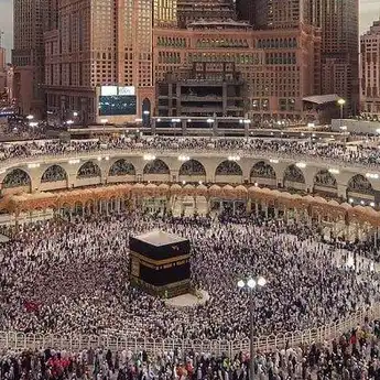 8 Doa untuk Orang Umroh Lengkap dengan Tulisan Arab, Latin dan Artinya