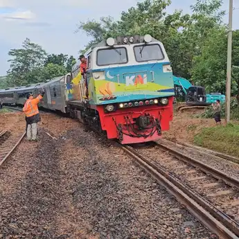 Akhirnya, Jalur Sukatani-Ciganea Bisa Dilalui Kereta Api dengan Kecepatan Rendah