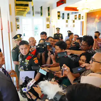 Prabowo Upayakan Perbanyak Kuota Beasiswa Internasional untuk Perwira Indonesia