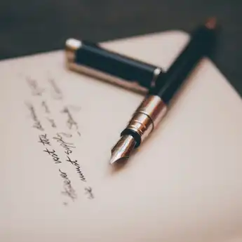 25 Contoh Kalimat Passive Voice Simple Past Tense dan Terjemahannya