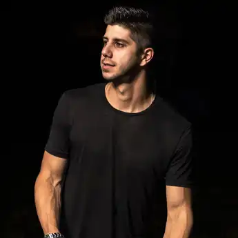 Lirik Lagu 'Ride' - SoMo yang Lengkap dengan Terjemahan, Viral TikTok!