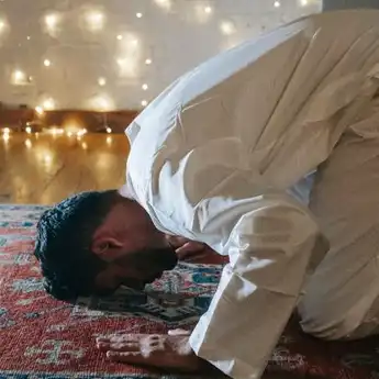 Bacaan Doa Sujud Syukur Ketika Mendapat Nikmat dari Allah SWT