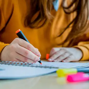 50 Contoh Soal Ujian Sekolah Bahasa Indonesia Kelas 12 dengan Jawaban