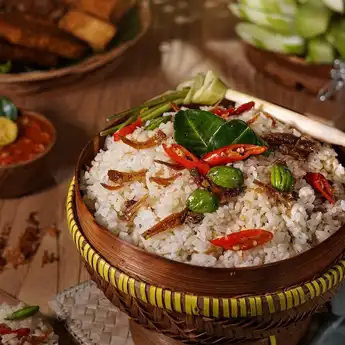 Resep Nasi Liwet Sunda yang Gurih dan Bisa Dimasak Pakai Rice Cooker!
