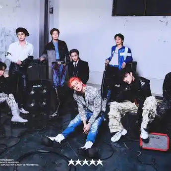 Lirik Lagu 'Social Path' – Stray Kids feat. LiSA, dengan Terjemahannya