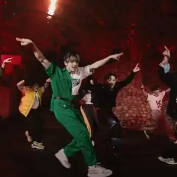 Lirik Lagu S-Class - Stray Kids, dengan Terjemahan, Trending di YouTube