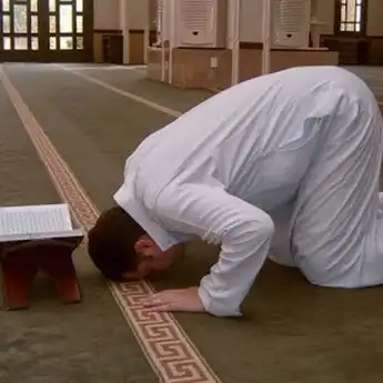 Perbedaan Sujud Syukur, Sujud Tilawah, dan Sujud Sahwi dalam Islam